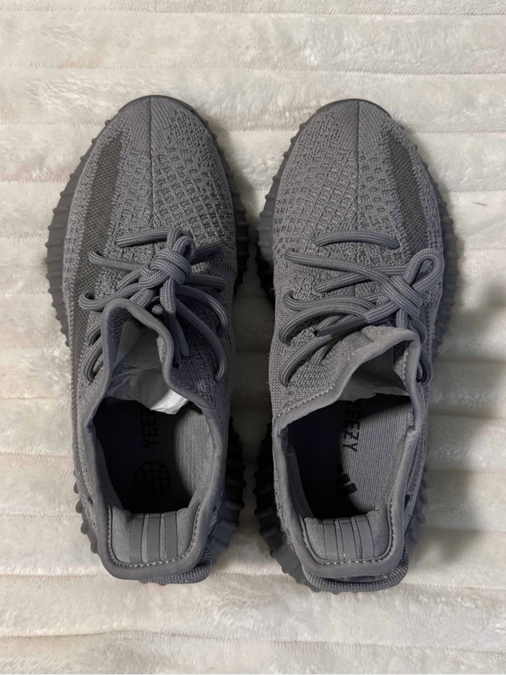 adidas Yeezy 350 V2 Sneakers